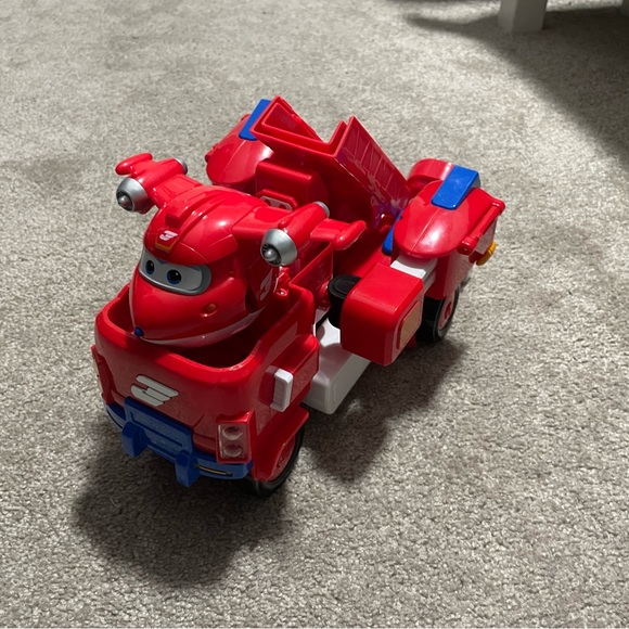 Super Wings Transforming Robot Toy - Picture 9 of 10